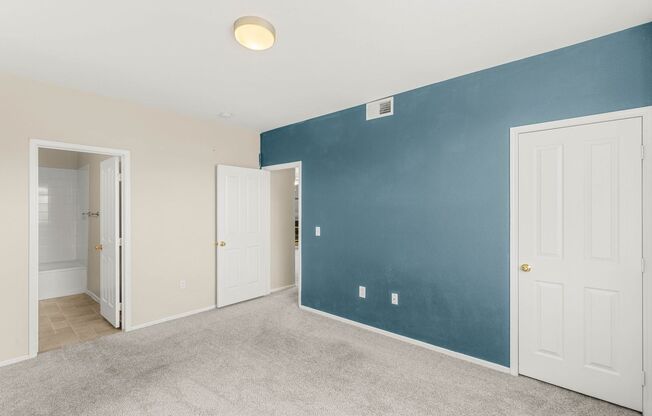 Sunny Seven Hills Condo with Private Balcony & Great Amenities