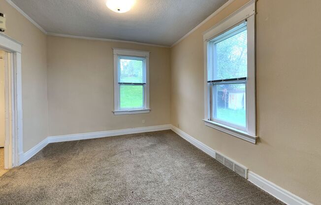 3 beds, 1 bath, $1,695