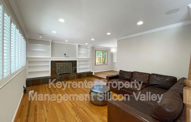 958 CHERRY AVE