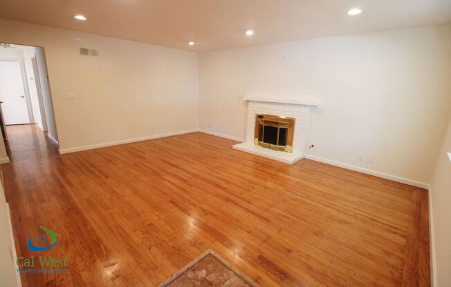 $3,895 - 3/2 Bath in the Moreland School District. Hardwood Floors throughout.