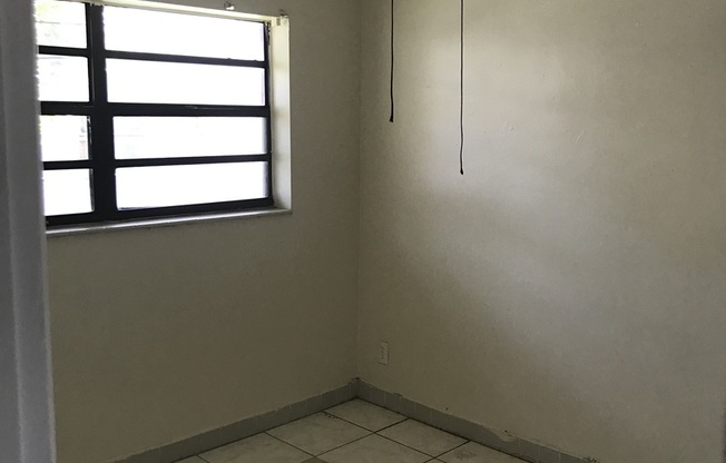 101 SW 18 AVE - REGENT