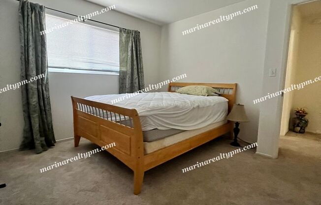 2 beds, 1.5 baths, 979 sqft, $2,500