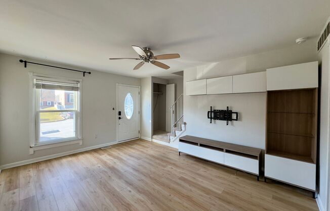 Charming 2 Bedroom/1.5 Bathroom Townhome in Nottingham, MD!