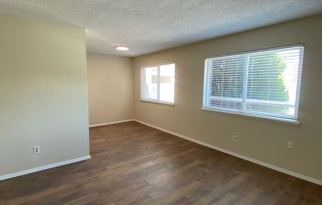 Muriel Street NE-2813