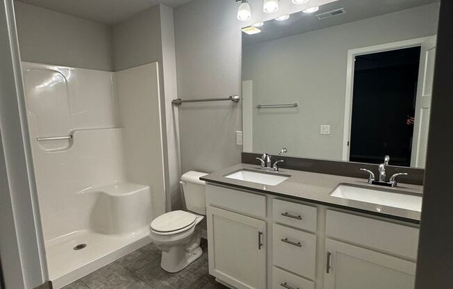 3 beds, 2.5 baths, $2,195