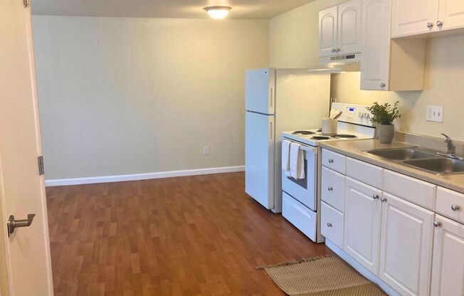 1 bed, 1 bath, 550 sqft, $1,200, Unit 18