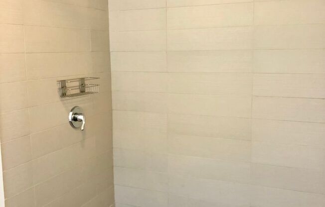 Studio, 1 bath, 430 sqft, $950, Unit Unit #3