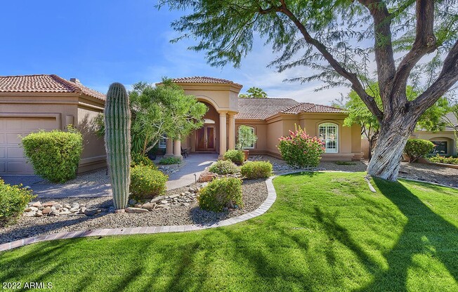 12139 E ALTADENA DR