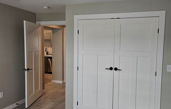 3 beds, 2 baths, 1,288 sqft, $1,600, Unit Neptune 101