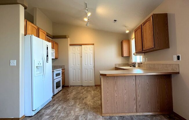 3 beds, 2 baths, $1,995