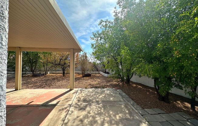 4 beds, 3 baths, $2,400