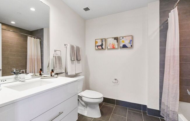 1 bed, 1 bath, 642 sqft, $1,688, Unit 216