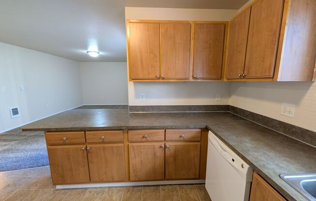 2 beds, 2 baths, 994 sqft, $1,432, Unit A101