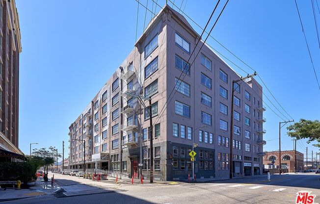 1 bed, 1 bath, 773 sqft, $3,100, Unit 302