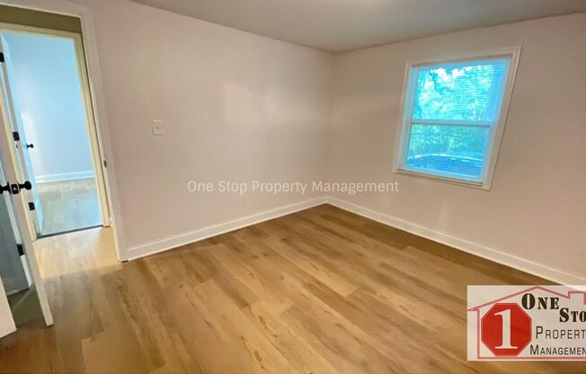 3 beds, 2 baths, $1,525, Unit #A