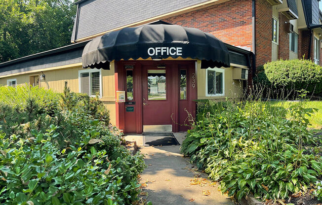 leasing office at Breckenridge Apartments