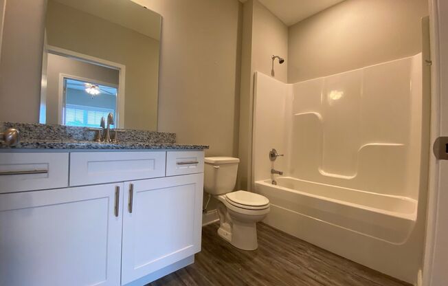 1 bed, 1 bath, 633 sqft, $775
