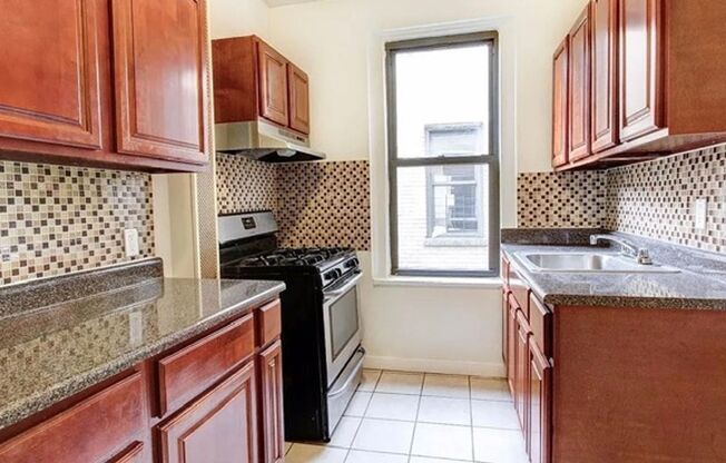 712 West 176 Realty LLC