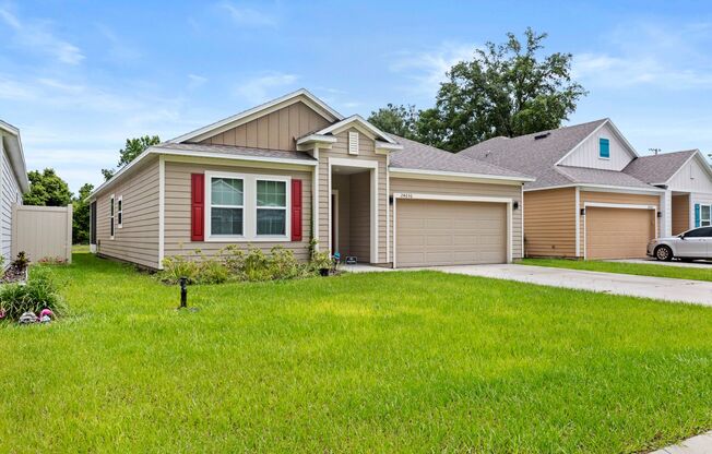 $500 OFF 1st Month's Rent! 3 bedroom 2 bath w study in Newberry