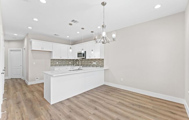 Fashionable Home Not Far From Downtown & Med Center
