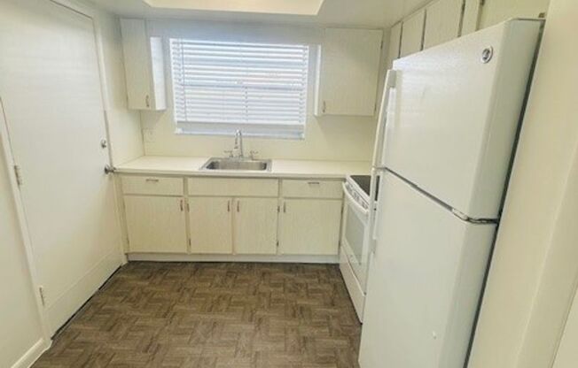 2 beds, 1 bath, 802 sqft, $1,995, Unit A225