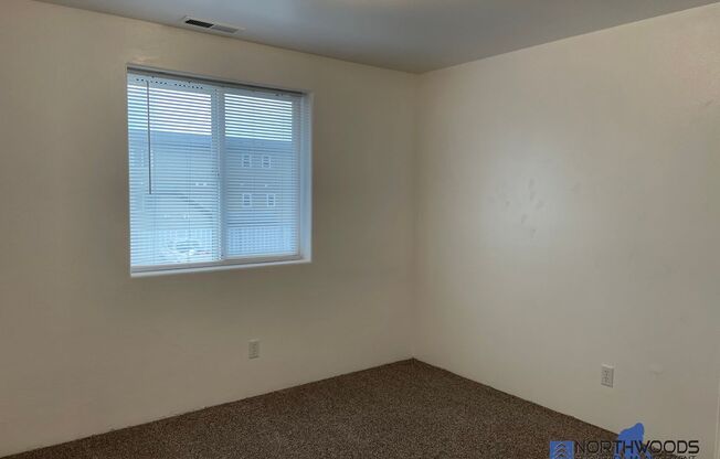 2 beds, 1 bath, $1,200, Unit # 6