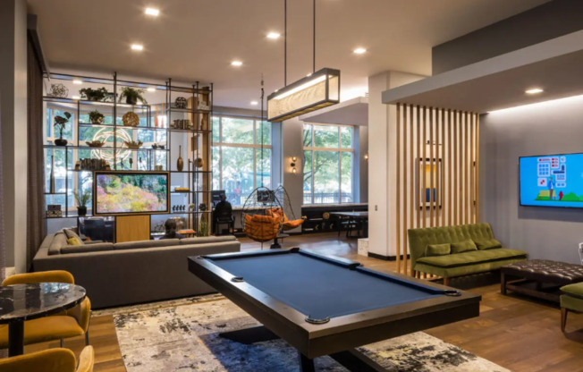 1607 WASHINGTON BLVD