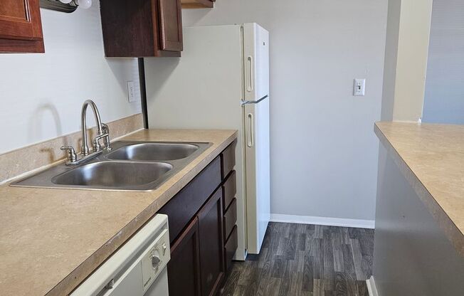 1 bed, 1 bath, 612 sqft, $685, Unit 4965 Sycamore