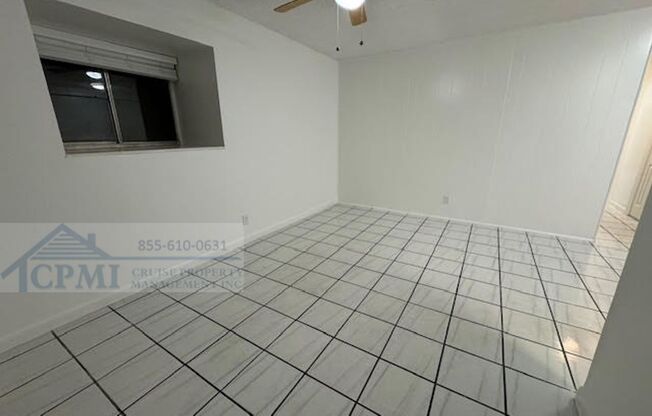 1 bed, 1 bath, 640 sqft, $1,575, Unit 11