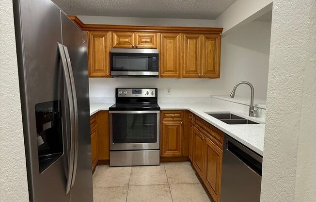 Updated 2BR/2BA w/ Balcony — Palm Beach Grande