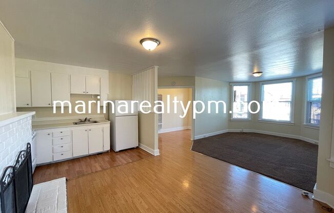 725 Louisiana St A-C