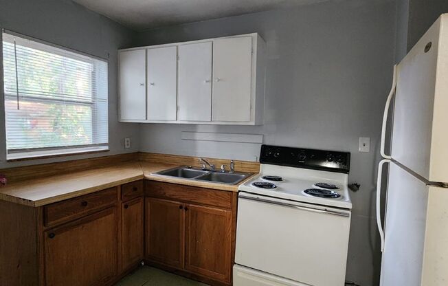 2/1 St Pete Single Family Home !