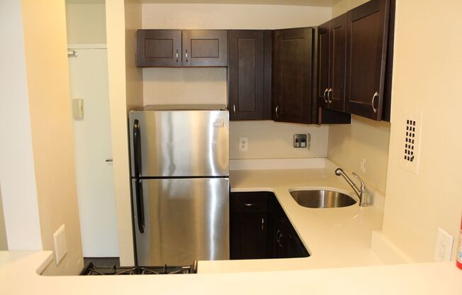 Studio, 1 bath, 389 sqft, $1,955, Unit 1845-105