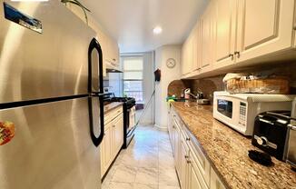 1 bed, 1 bath, $1,975, Unit 2E