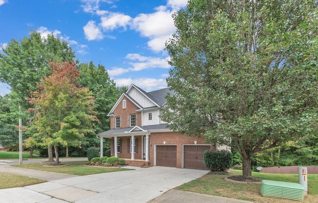 Large Corner Lot Home in Margot's Pond!