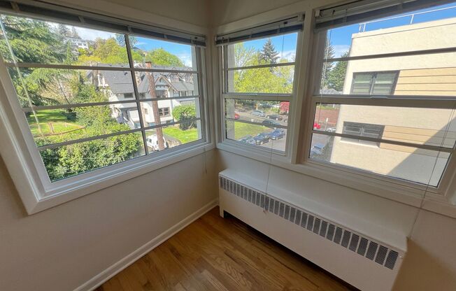 1 bed, 1 bath, 607 sqft, $1,425, Unit 404