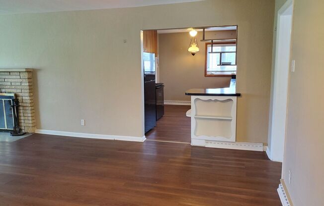 2 beds, 1 bath, $1,450