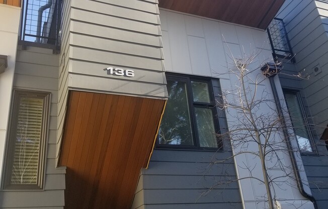 Spacious and modern townhome in Downtown Bellevue