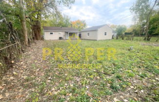 3 beds, 1 bath, $1,100