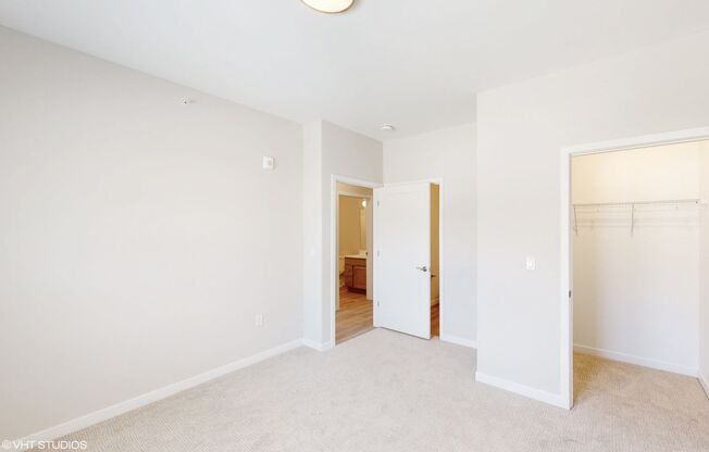 2 beds, 2 baths, 1,071 sqft, $1,800, Unit 4-210