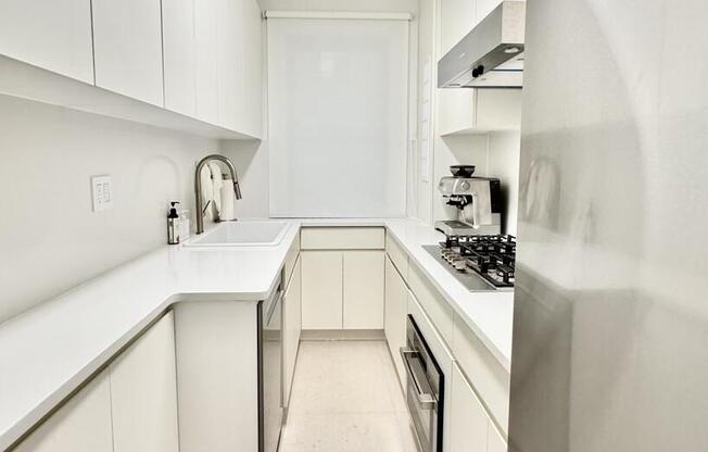 2 beds, 1 bath, 571 sqft, $5,450, Unit 3A