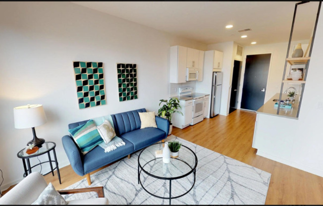 Studio, 1 bath, 550 sqft, $1,475, Unit 515