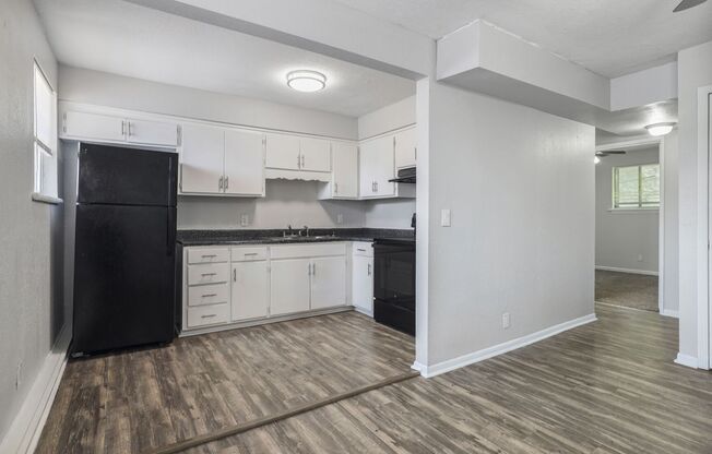 2 beds, 1 bath, 825 sqft, $995, Unit 6116-F