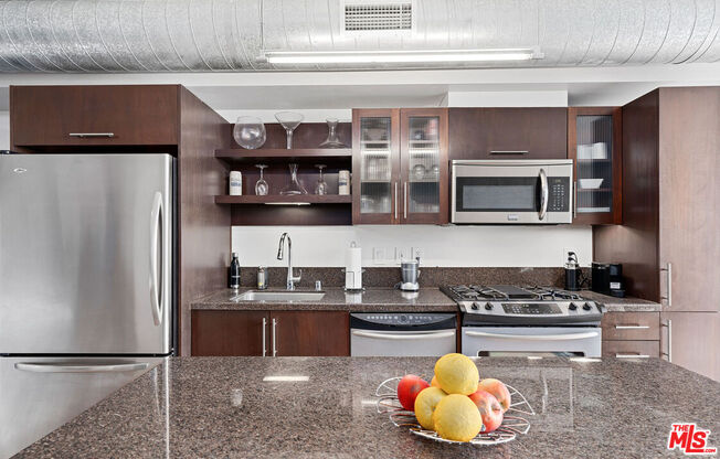 1 bed, 1 bath, 950 sqft, $3,150, Unit 1111