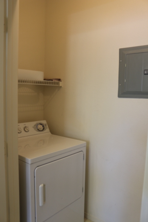 2 beds, 2 baths, $1,495, Unit Bldg. 7 -Clark County-