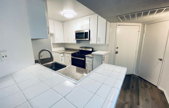 1 bed, 1 bath, $1,975, Unit 064#101