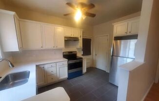 1 bed, 1 bath, 750 sqft, $1,400, Unit 2121 East 14th Ave #3