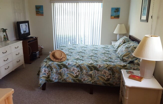 VACATION RENTAL ON S. HUTCHINSON ISLAND IN OCEAN VILLAGE