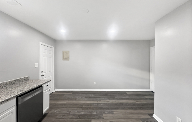 4344 ROBERTON AVE