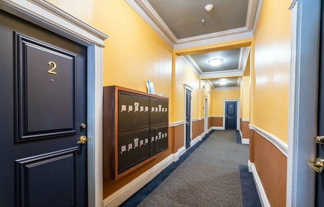 1 bed, 1 bath, 375 sqft, $2,850, Unit B
